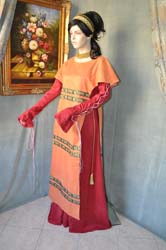 Veste-Femminile-tipica-Medioevo (10)