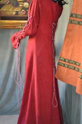 Veste-Femminile-tipica-Medioevo (12)