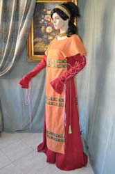 Veste-Femminile-tipica-Medioevo (2)