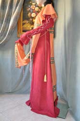 Veste-Femminile-tipica-Medioevo (8)