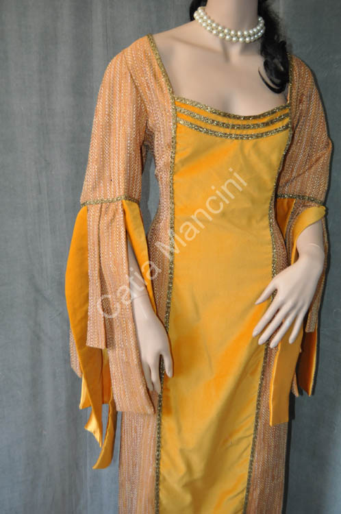 Veste-Donna-del-Medioevo (1)