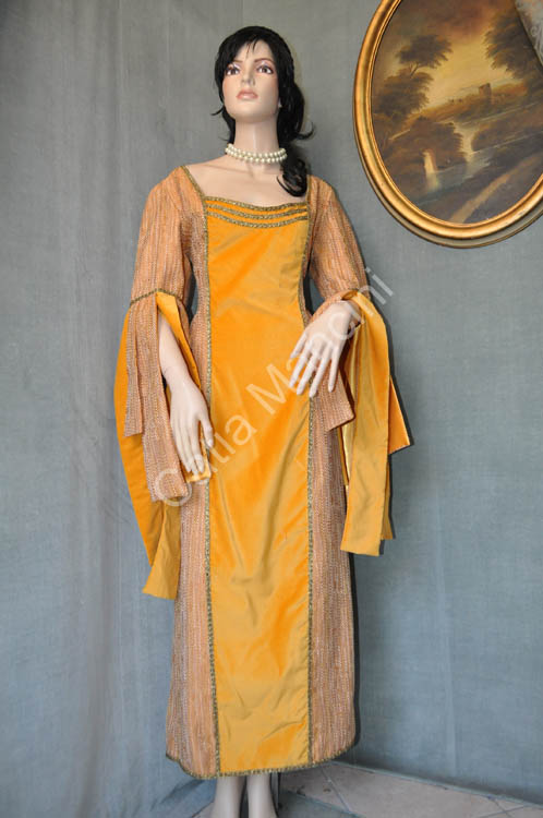 Veste-Donna-del-Medioevo (10)