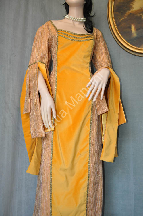 Veste-Donna-del-Medioevo (11)