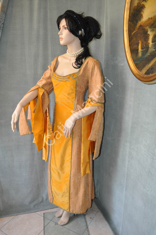 Veste-Donna-del-Medioevo (3)