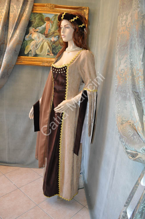 Vestito per cortei Medioevali (11)