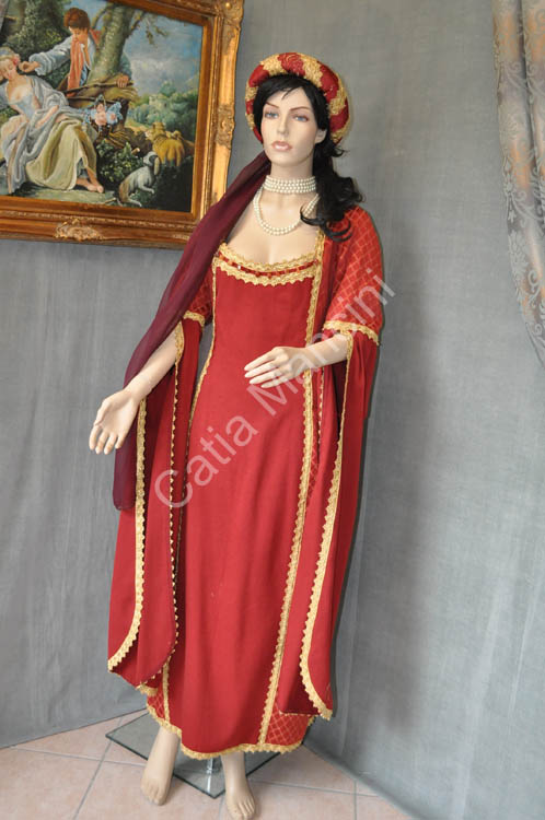 Costume-Storico-Donna-del-Medioevo (1)