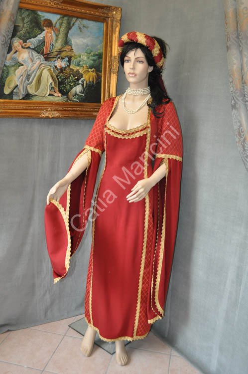 Costume-Storico-Donna-del-Medioevo (12)