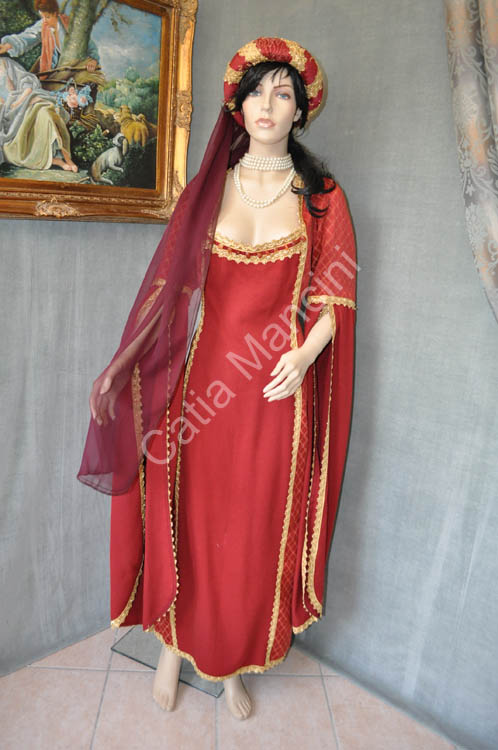 Costume-Storico-Donna-del-Medioevo (15)