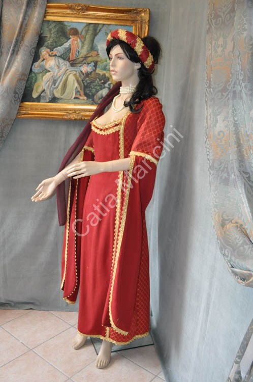 Costume-Storico-Donna-del-Medioevo (2)