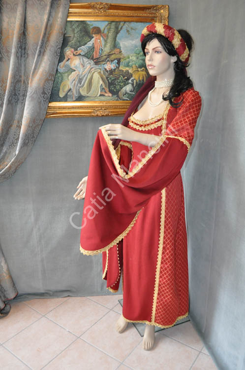Costume-Storico-Donna-del-Medioevo (5)