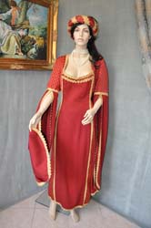 Costume-Storico-Donna-del-Medioevo (14)