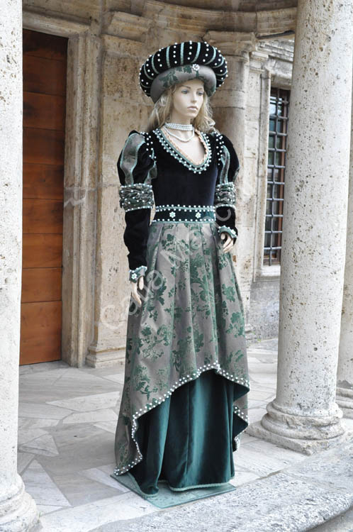 Catia Mancini Dama medievale vestito (5)