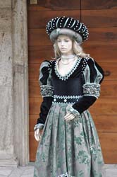 Catia Mancini Dama medievale vestito (8)