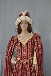 historic medieval costumes woman (4)