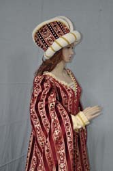 historic medieval costumes woman (7)