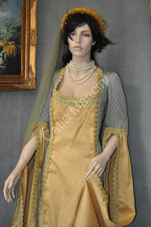 Costume-secolo-xv-donna (2)