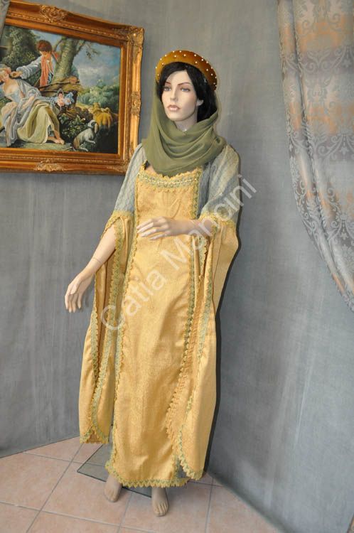 Costume-secolo-xv-donna (8)