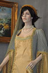 Costume-secolo-xv-donna (4)