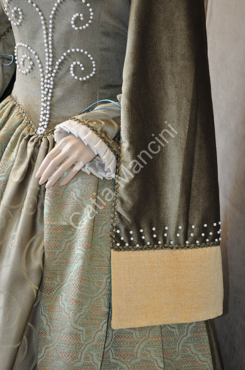 Abito-Donna-Medioevo (12)