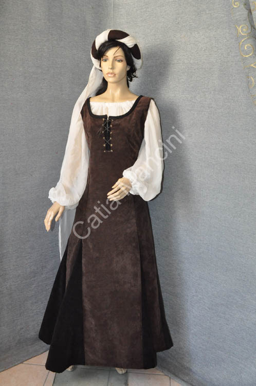 Abbigliamento locandiera medievale (1)