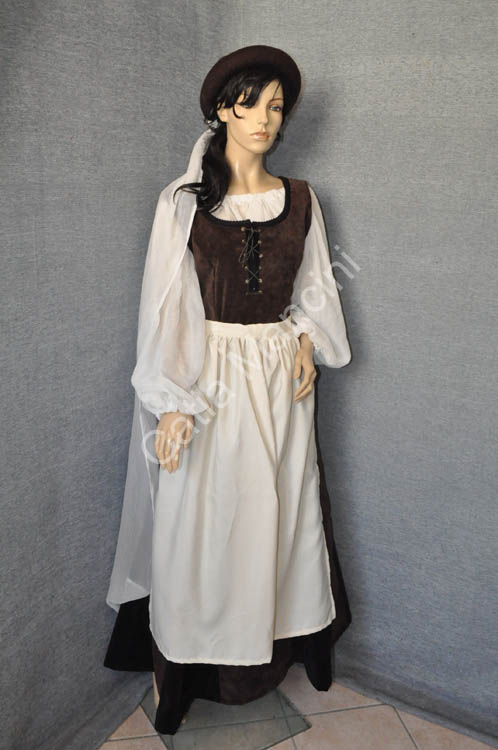 Abbigliamento locandiera medievale (14)