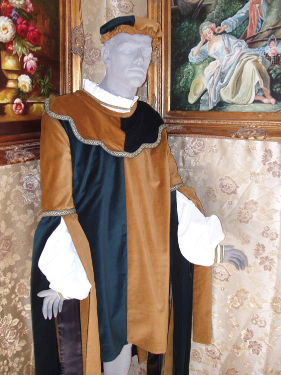 Costume