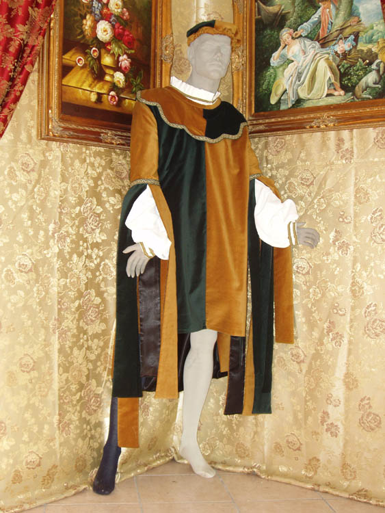 Costume