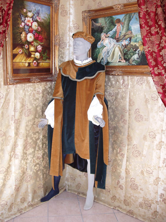 Costume