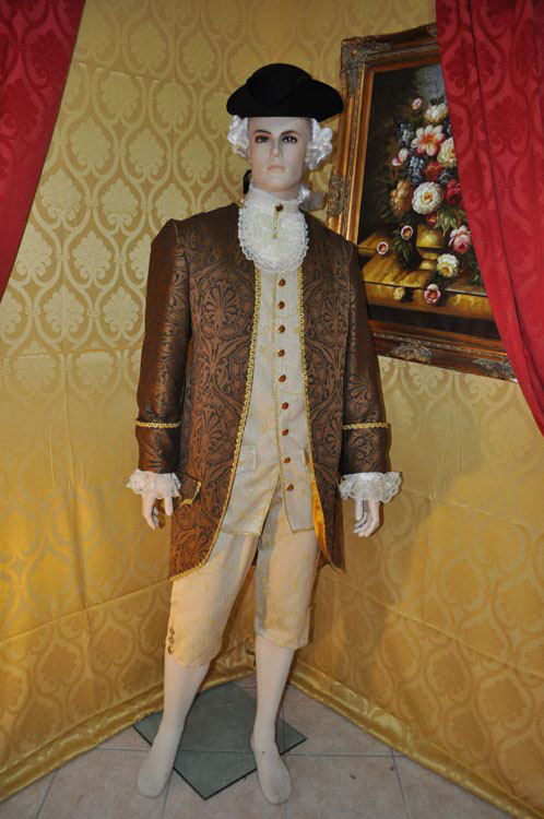 Costume
