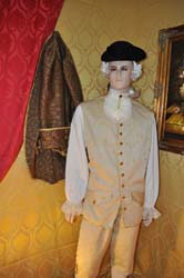 Costume