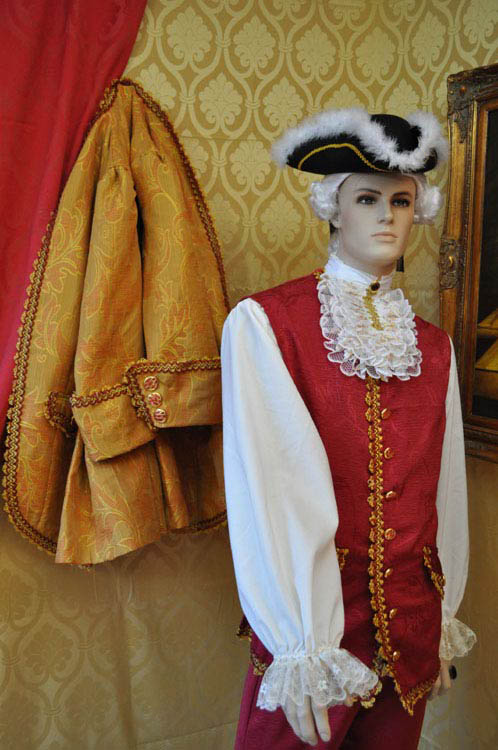 Costume