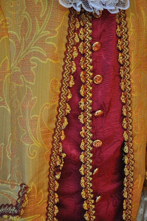 Costume