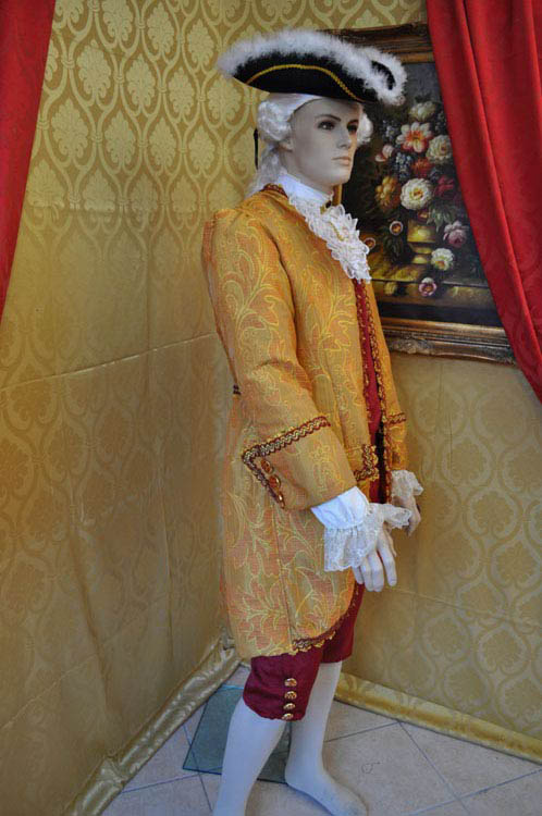 Costume