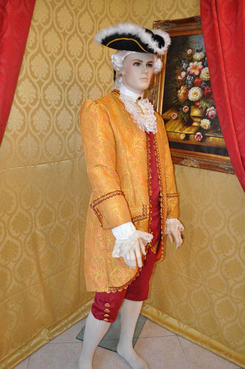 Costume