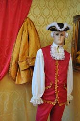 Costume