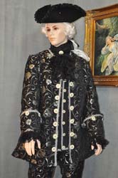 Uomo del Settecento usi e costumi (1)