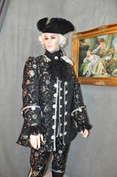 Uomo del Settecento usi e costumi (12)