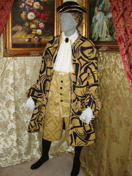 Costume