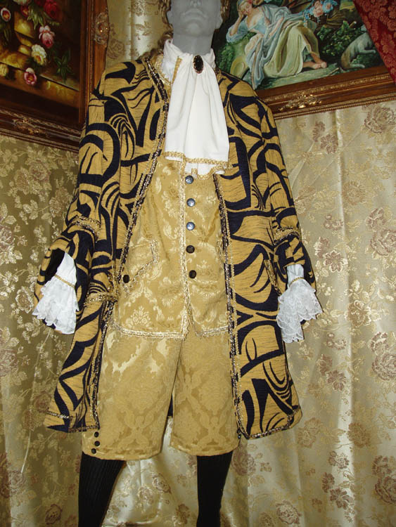 Costume