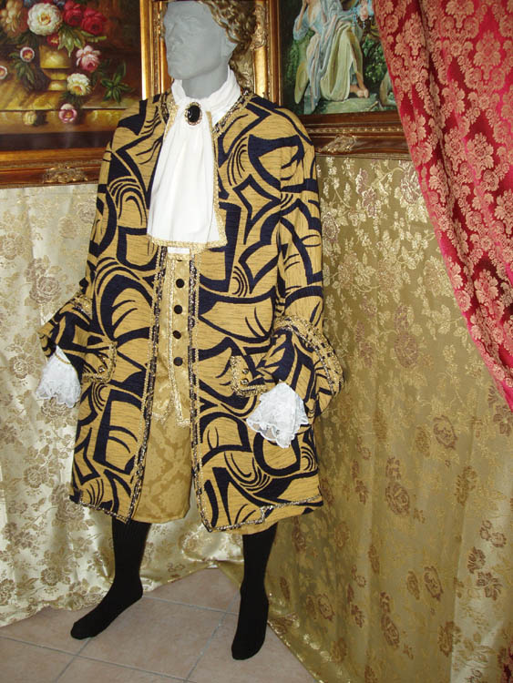 Costume