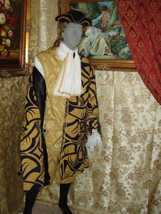 Costume