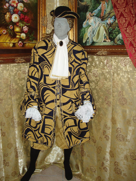 Costume