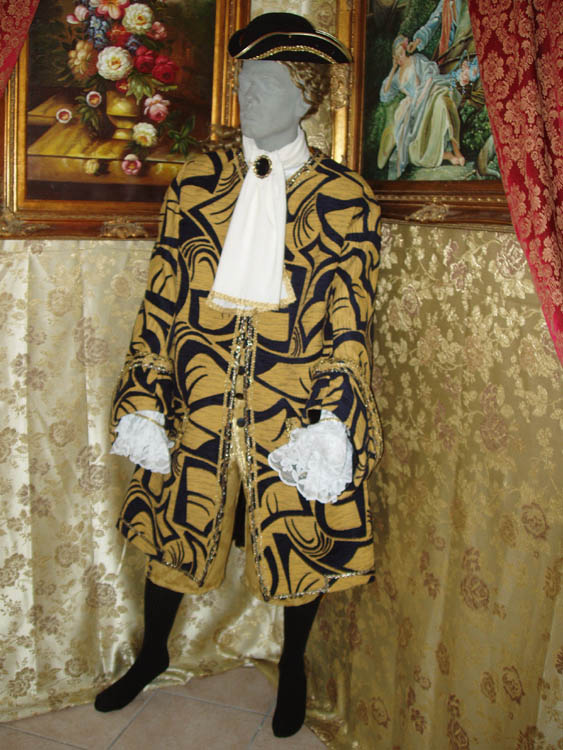 Costume