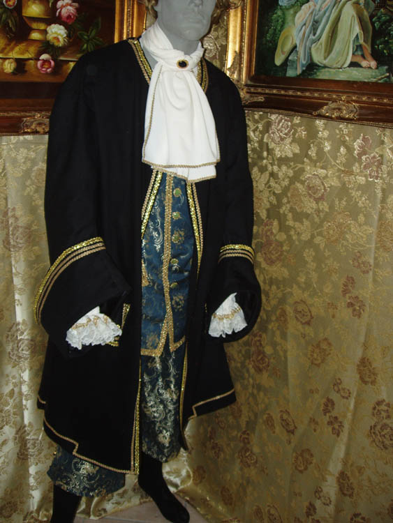 Costume