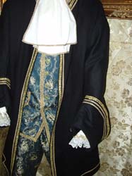 Costume