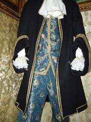 Costume