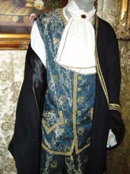 Costume