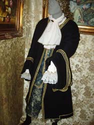 Costume
