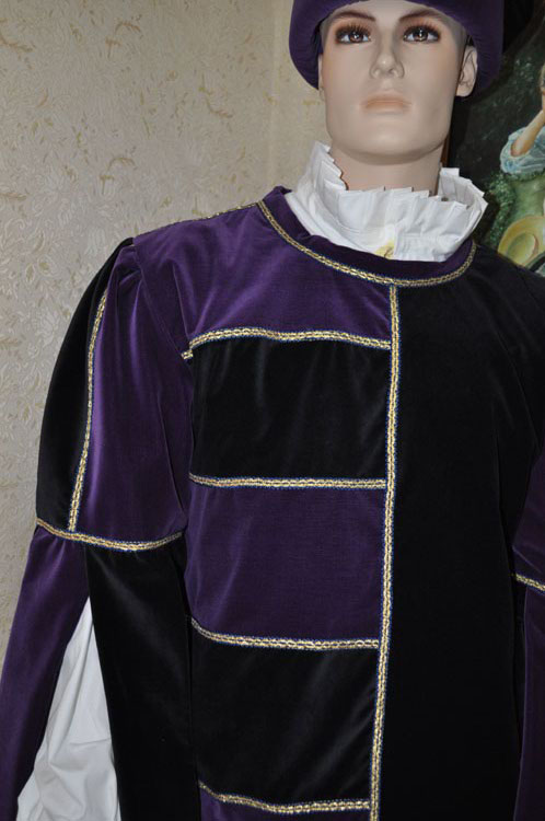 Costume