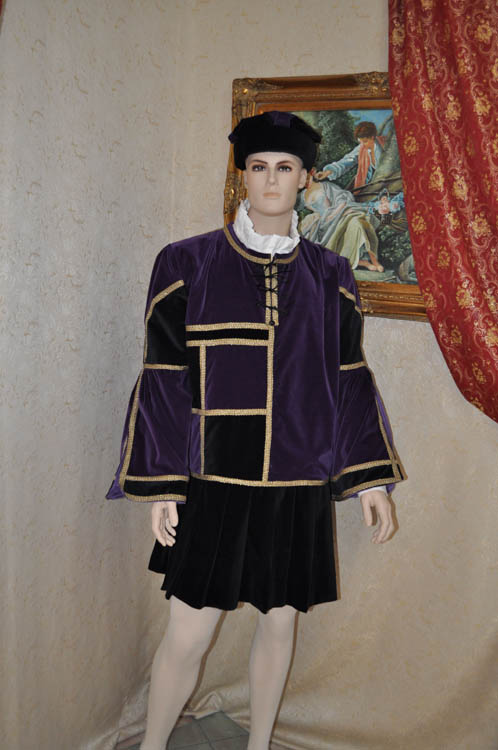 Costume